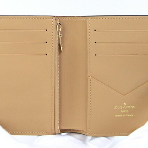 LOUIS VUITTON Black Leather Wallet - Picture 4 of 6